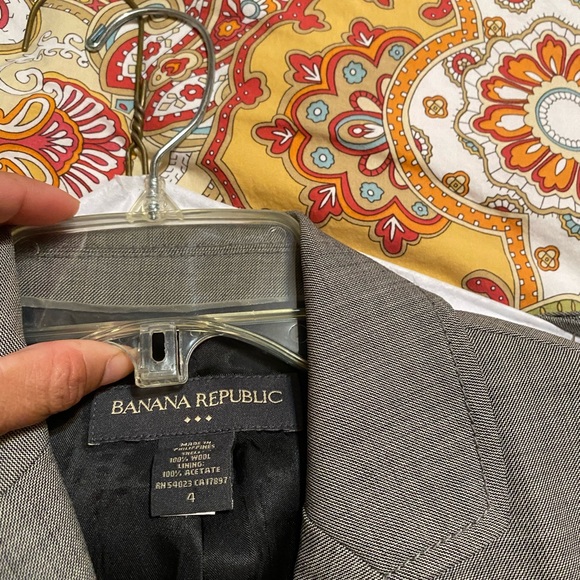 Banana Republic Gray Blazer - Picture 3 of 3